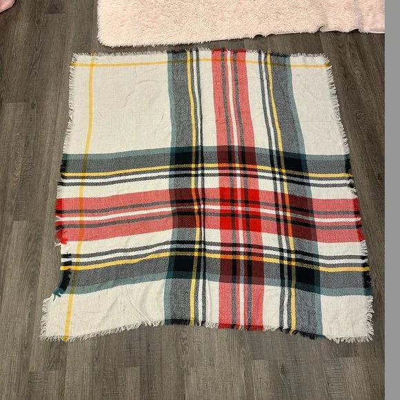 Large Scarf - Picture 1 of 2